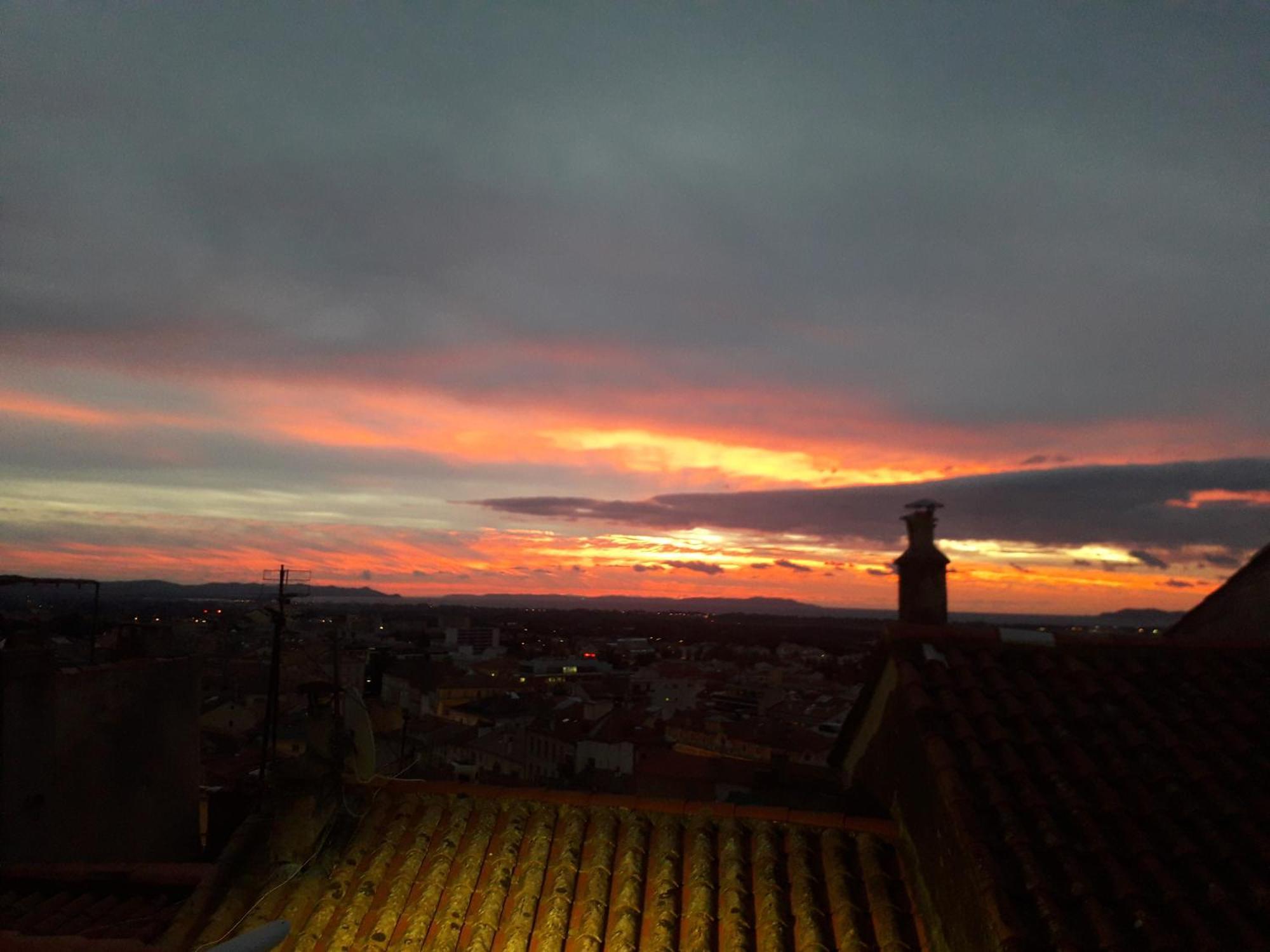 Spacieux Duplex, Vue Mer Et Belle Terrasse Hyères المظهر الخارجي الصورة